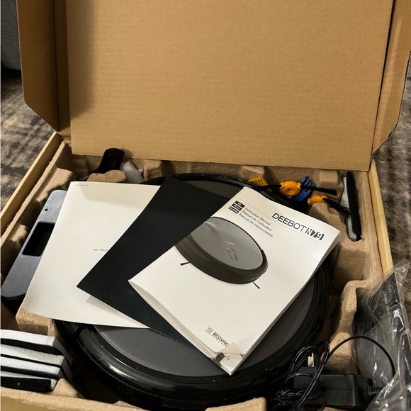 DEEBOT n79 vacuum cleaner robot - Picture 1 of 5